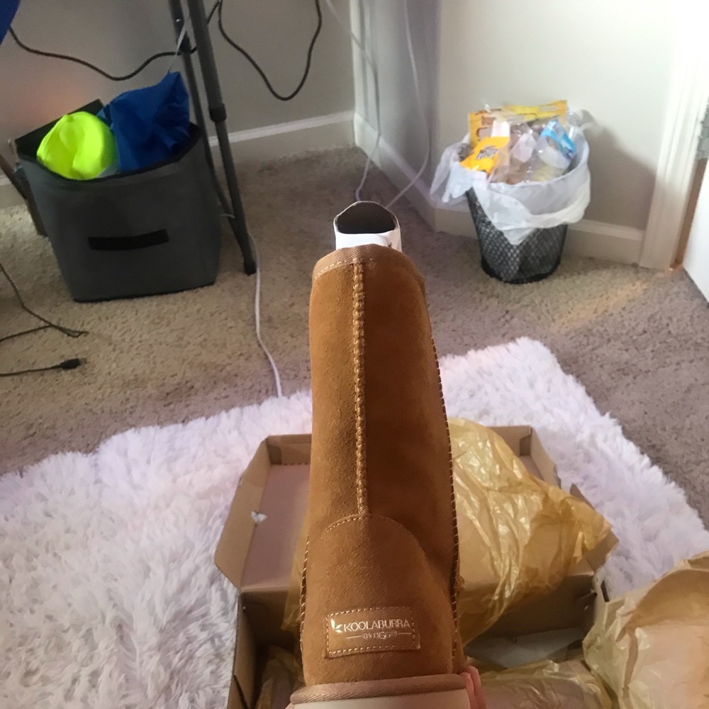 Boots - Picture 5 of 5